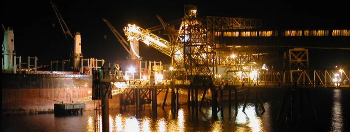 Industrial engineering — shiploader at night